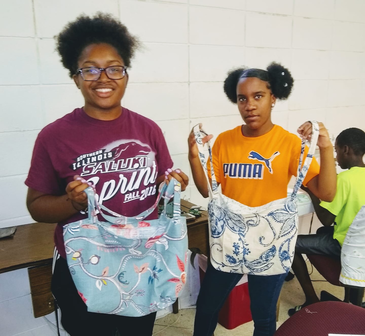 Sewing Classes with Women For Change Carbondale